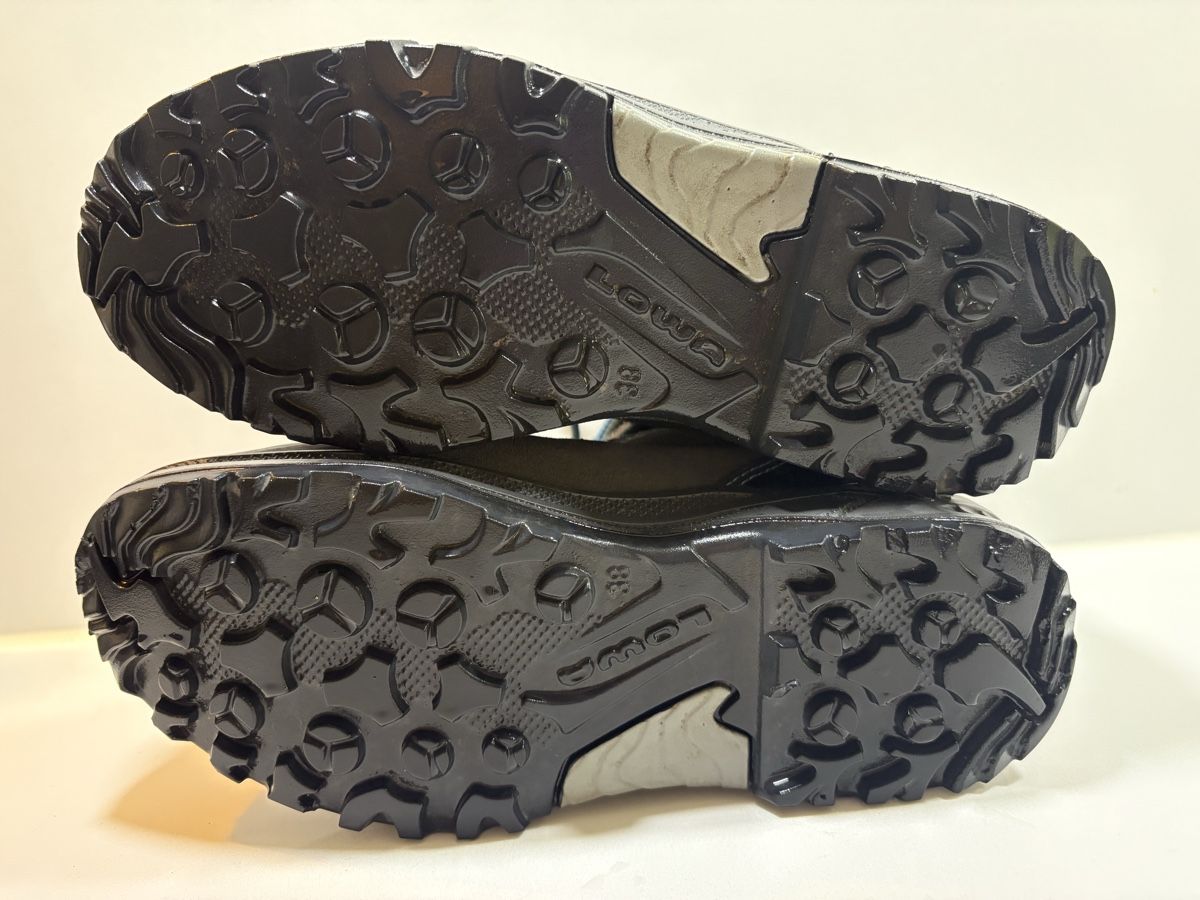 Lowa Schuhe für Jungen: Lowa Junior Wanderschuhe Gr. 38 Gore-Tex – Gebraucht aus Ehrendingen von DeDana 1
