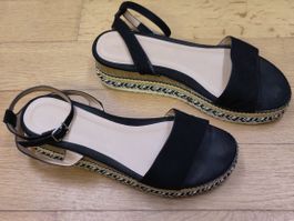 Sandalen Anna Field schwarz flach Grösse 40 getragen