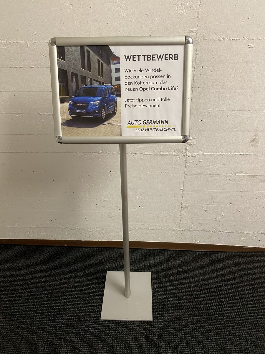 Equipement de magasin & Foires: Plakatständer – D'occasion à Hägglingen par Karin0802