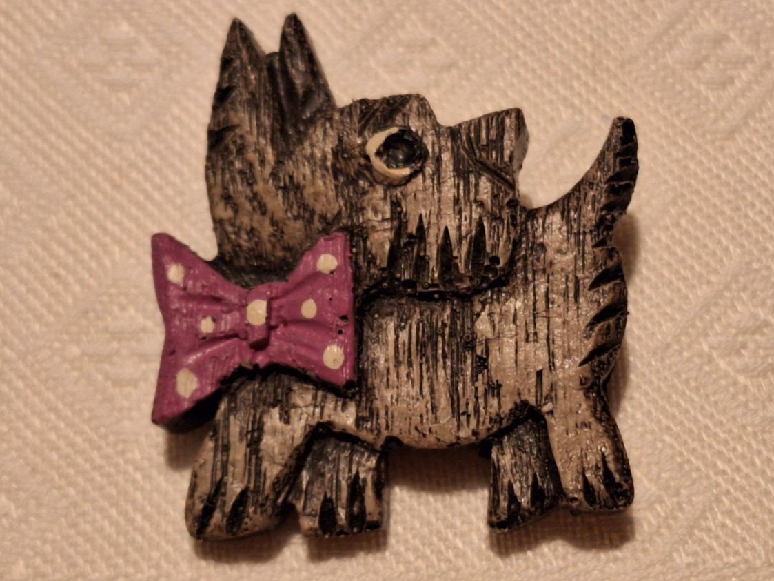 Spille & Fermagli: 2 Vintage Holzbroschen Scottish Terriers – Usato da Dornach venduto da majo8689 2