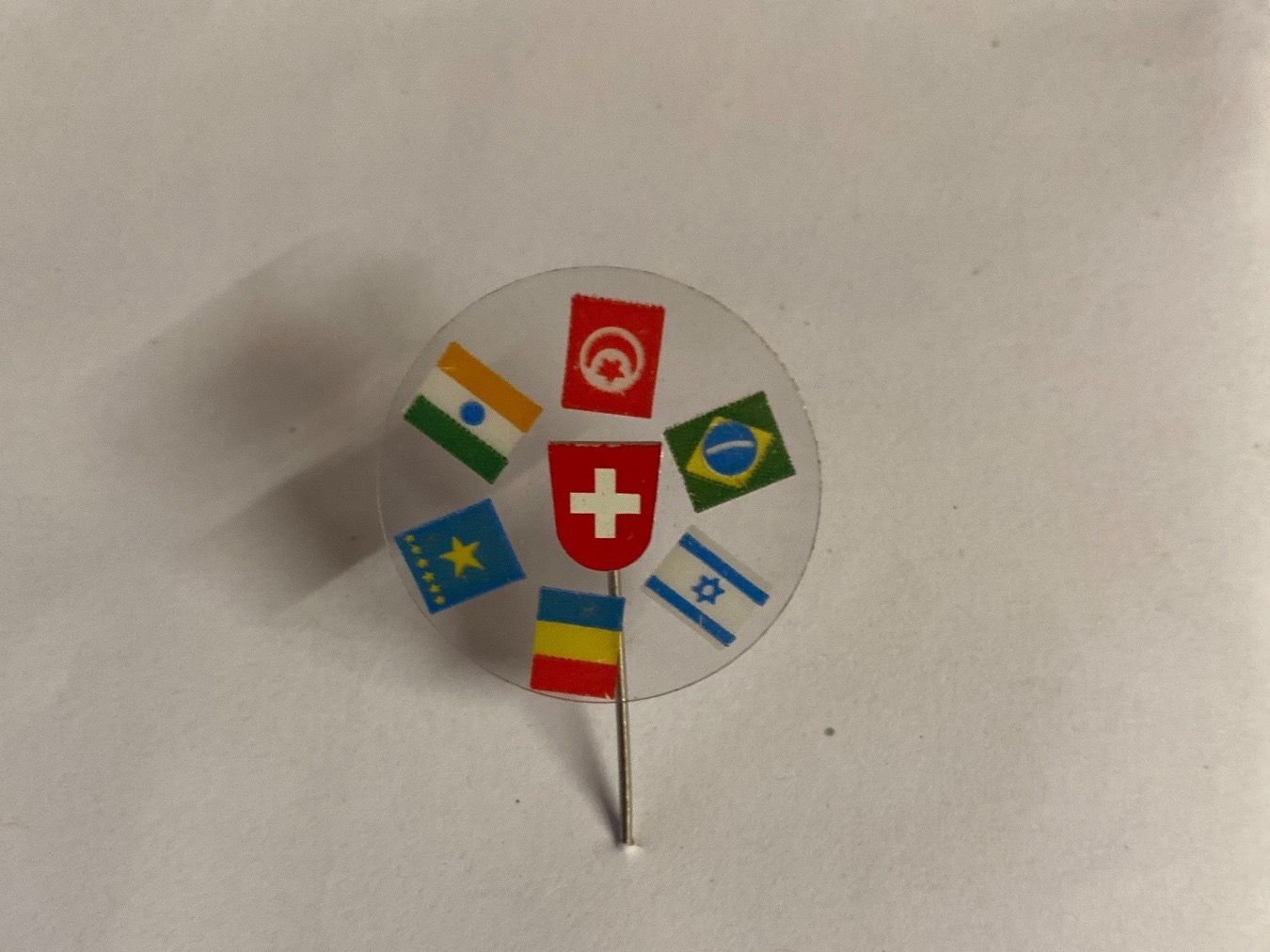 Placchette & Badge: EPINGLETTE - DRAPEAU SUISSE ET 6 AUTRES – Usato da Le Brassus venduto da cinema13