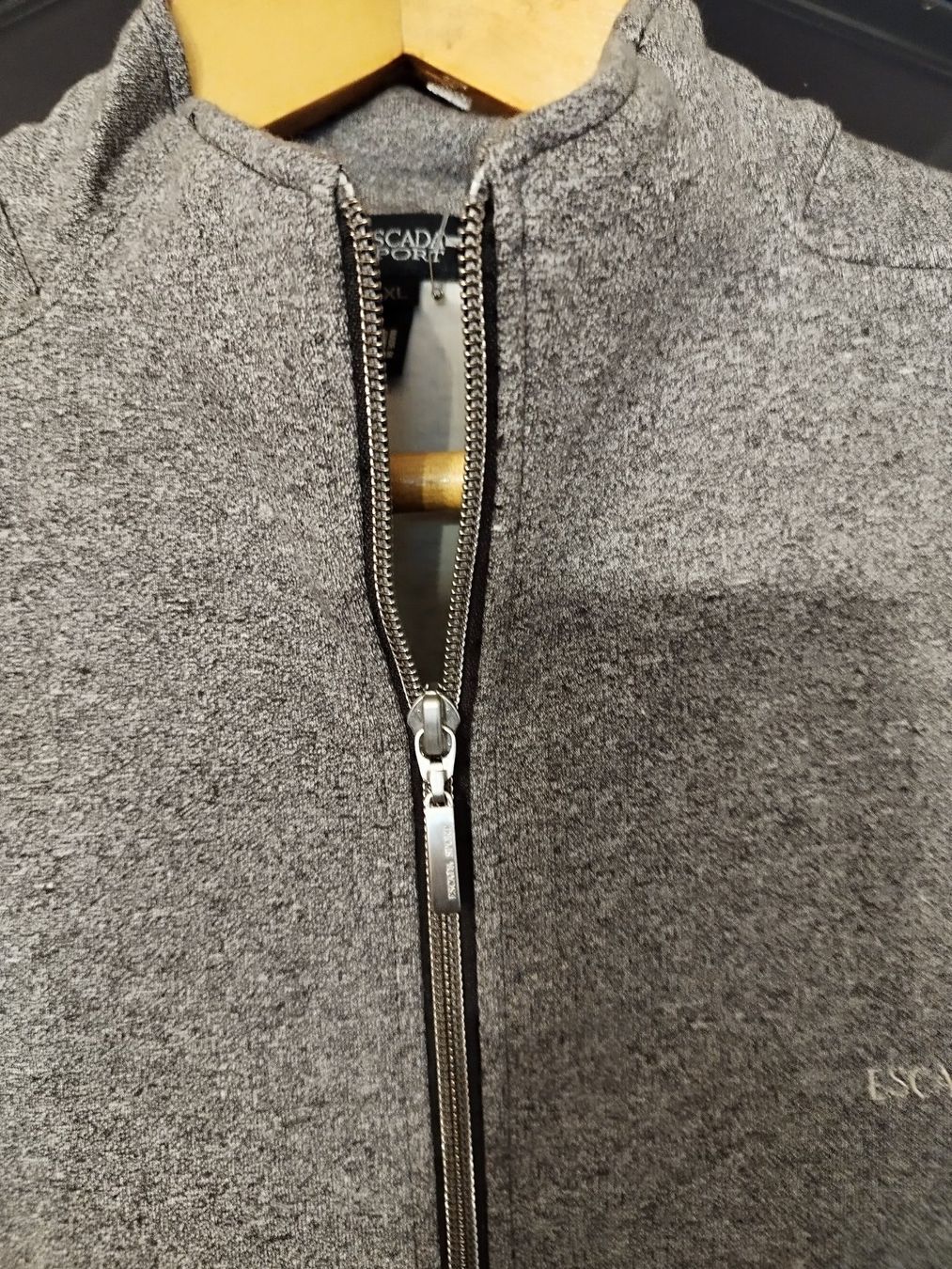 Escada Vestes: Escada Jacke damen Neu gr XL – Neuf avec emballage d'origine à Basel par pro_79rs 2