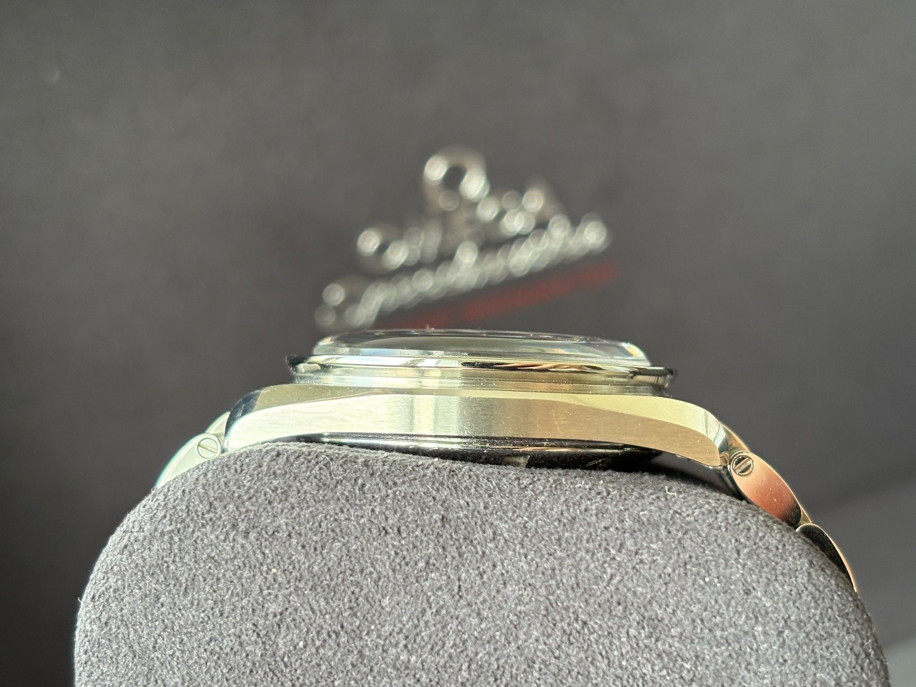 Omega Uhren: OMEGA Speedmaster Professional Moonwatch – Gebraucht aus Birsfelden von Mynos 9