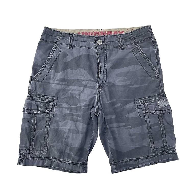 Pantaloni: Grey Unionbay Camo Shorts – Usato da Zürich venduto da deflipper