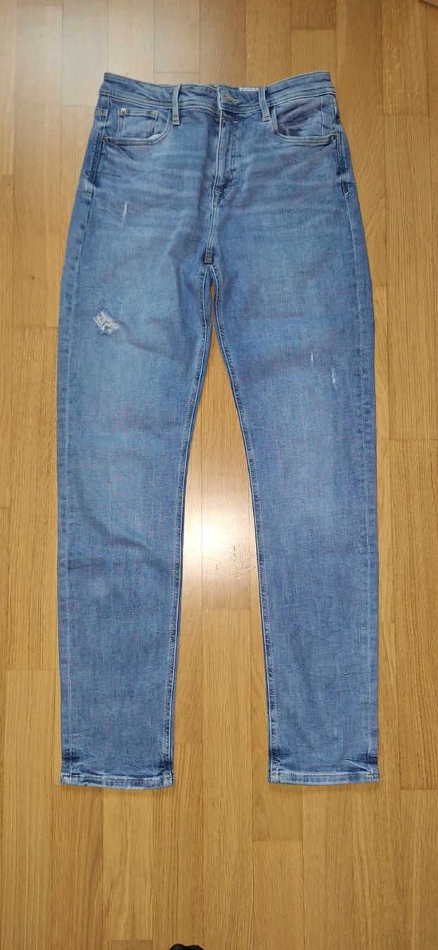 Esprit Jeans: Esprit, jeans clair – Neu (gemäss Beschreibung) aus Lussery-Villars von pousinete02