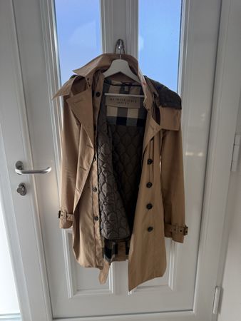 Burberry Brit Mantel