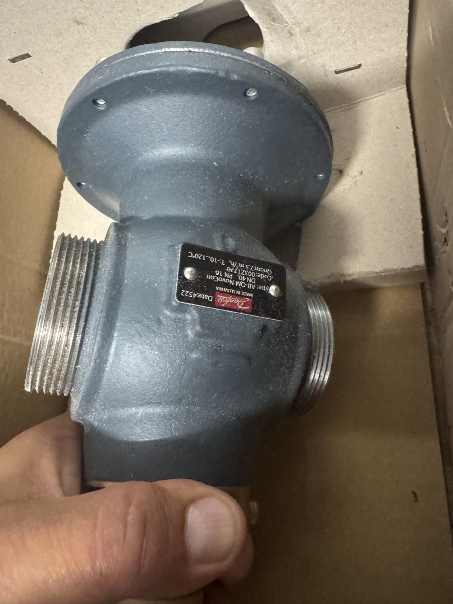 Installations sanitaires: Danfoss Membranventil neu 4 stk. – Neuf (Voir description) à Schlieren par Freundlich02 4