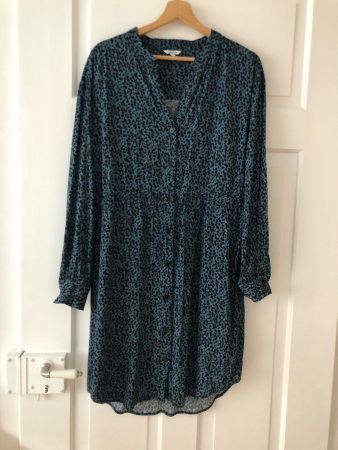 Kleid mit floralem Muster von MbyM Gr. XS
