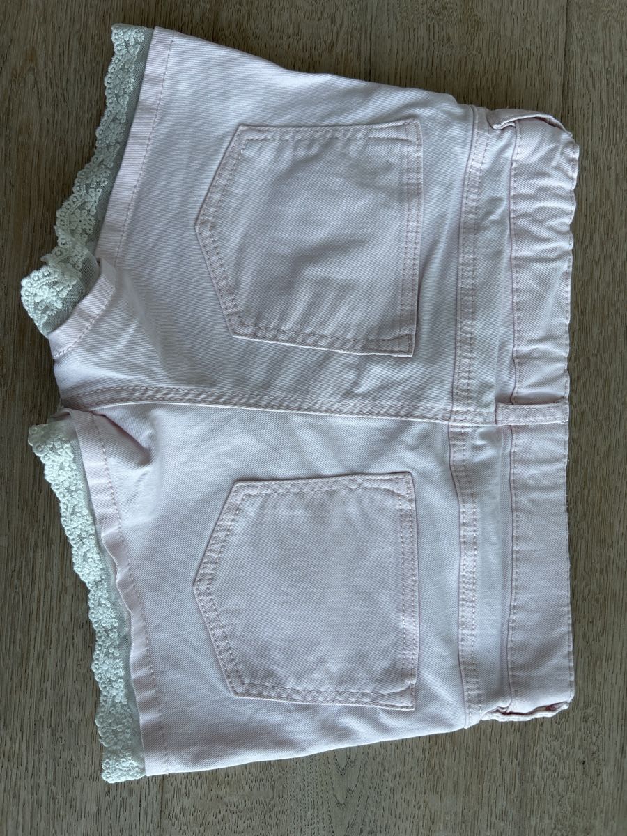 H&M Pantaloni: Shorts rose 140 cm – Usato da Yens venduto da Chriis 2