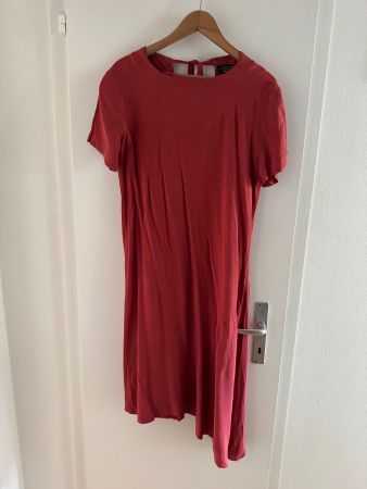 &Other Stories Kleid rot Grösse M neuwertig