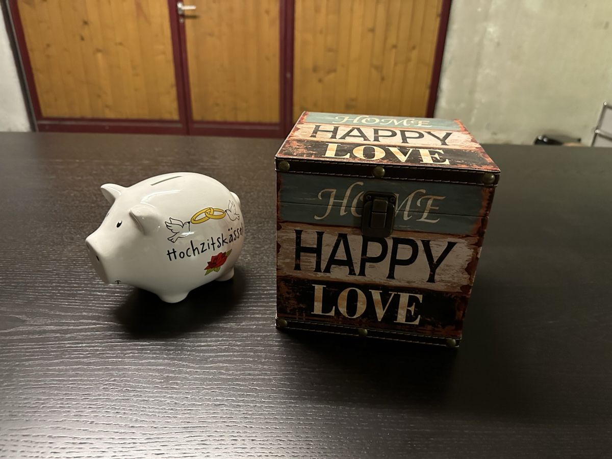 Salvadanai: Sparschwein "Hochzeitskässeli" & Dekobox – Usato da Rorbas venduto da Mogazrh