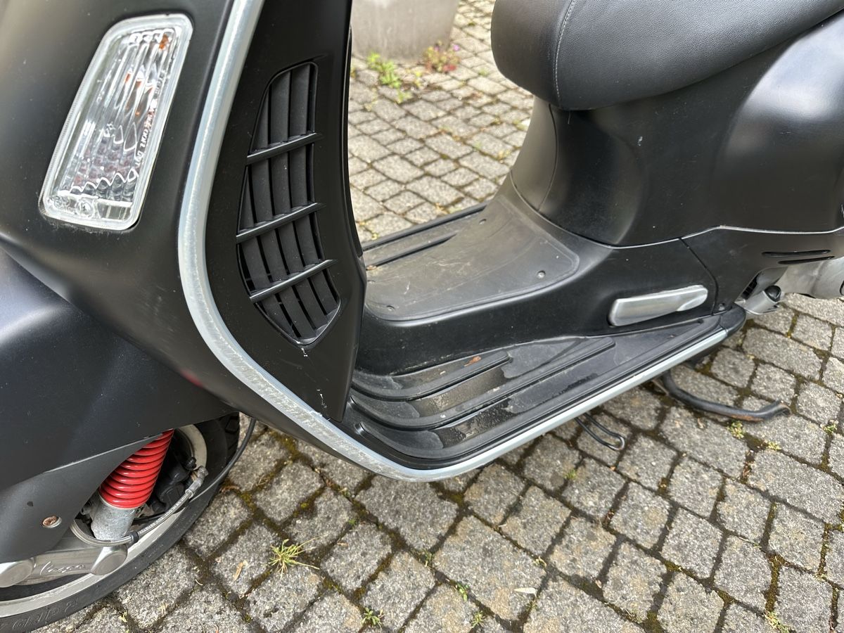 Vespa Scooters: Vespa Gts 300 – D'occasion à Wädenswil par tippihno 6
