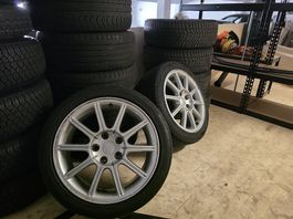 SUBARU IMPREZA STI FELGEN ENKEI 8X17 ET53 5X114.3 