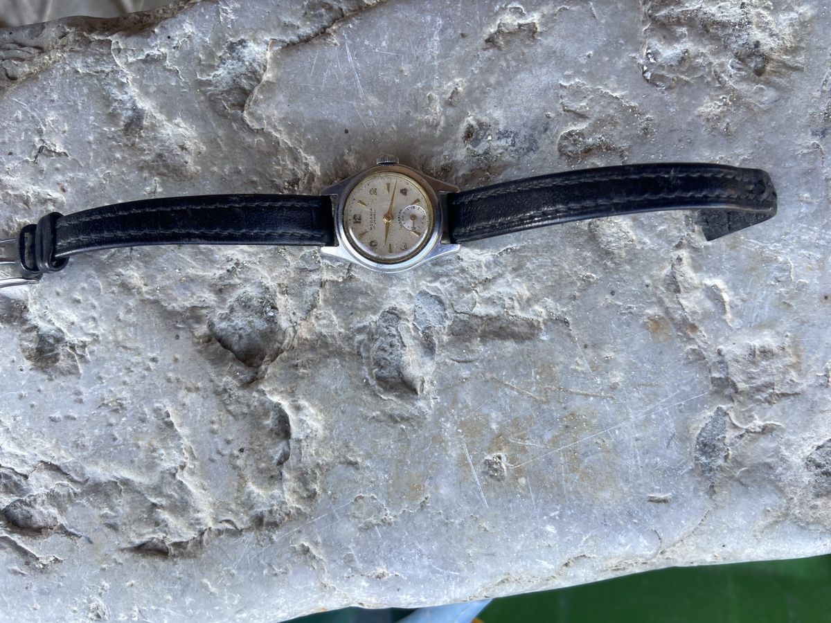 Uhren: Mondania Uhr – Gebraucht aus Rüti b. Büren von kie_t777