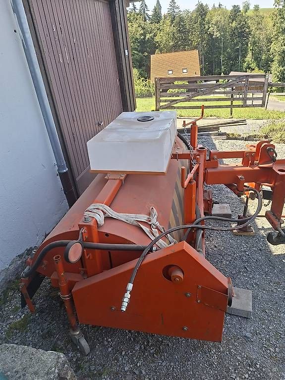 Toutes les machines: Putzmaschine / Kehrmaschine – D'occasion à Teufen AR par zebra15 1