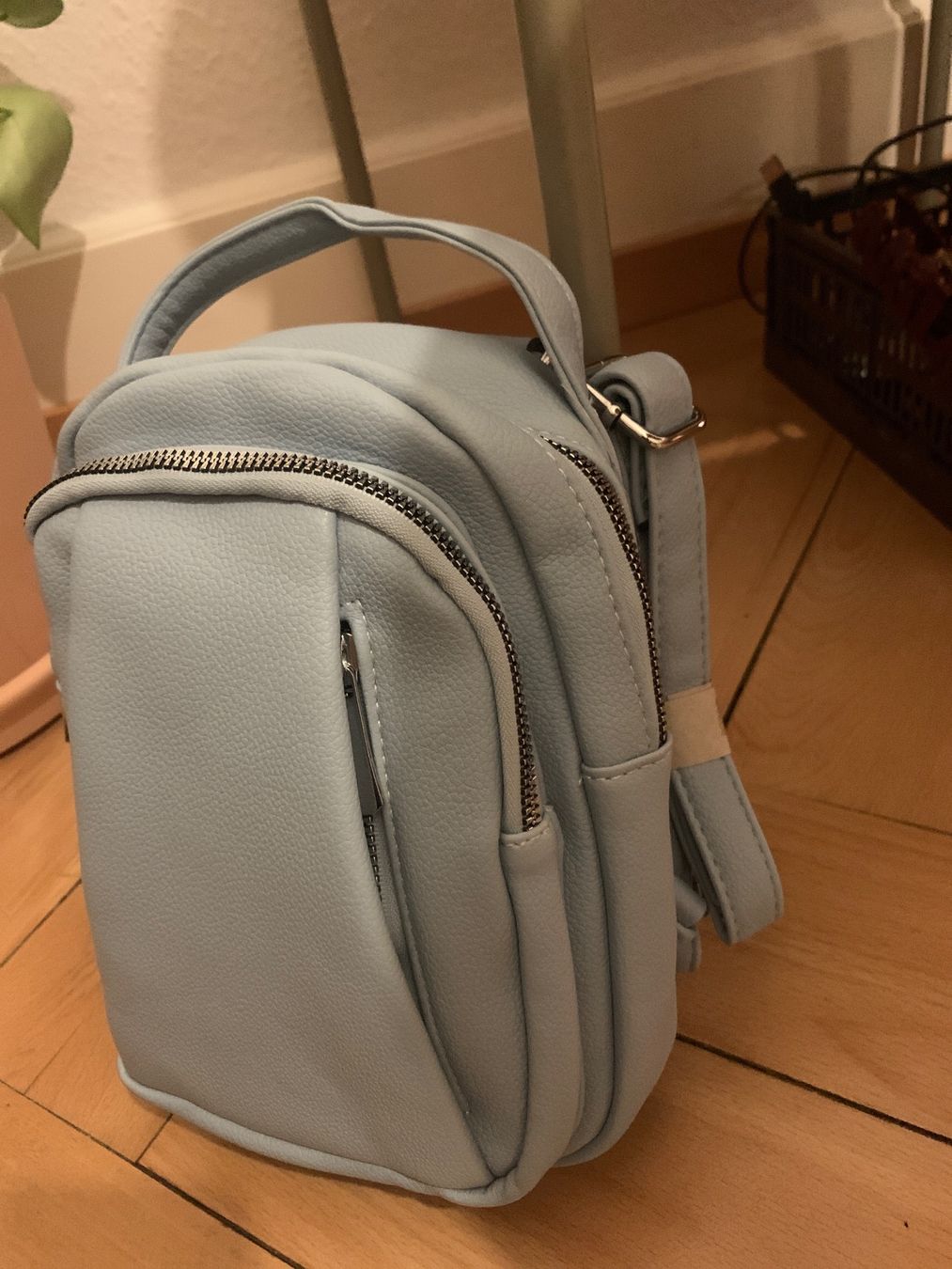 Zaini: Neuwertiget Mini Rucksack hellblau – Nuovo (secondo la descrizione) da Luzern venduto da sar_7vht 1