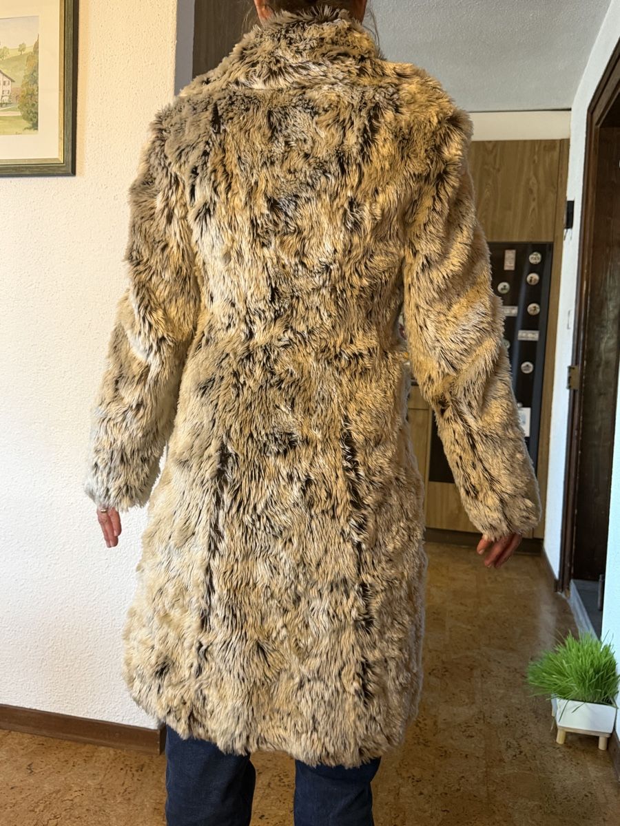 Cinque Cappotti: CINQUE Kunstfell Wintermantel! – Usato da Bergdietikon venduto da mel_2vyy 5