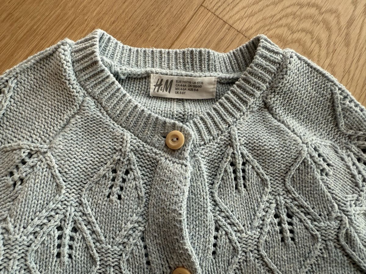 H&M Giacche & Cappotti: H&M Strickjacke Mädchen Gr. 110/116, Baumwolle – Usato da Planken venduto da tbswlch 1