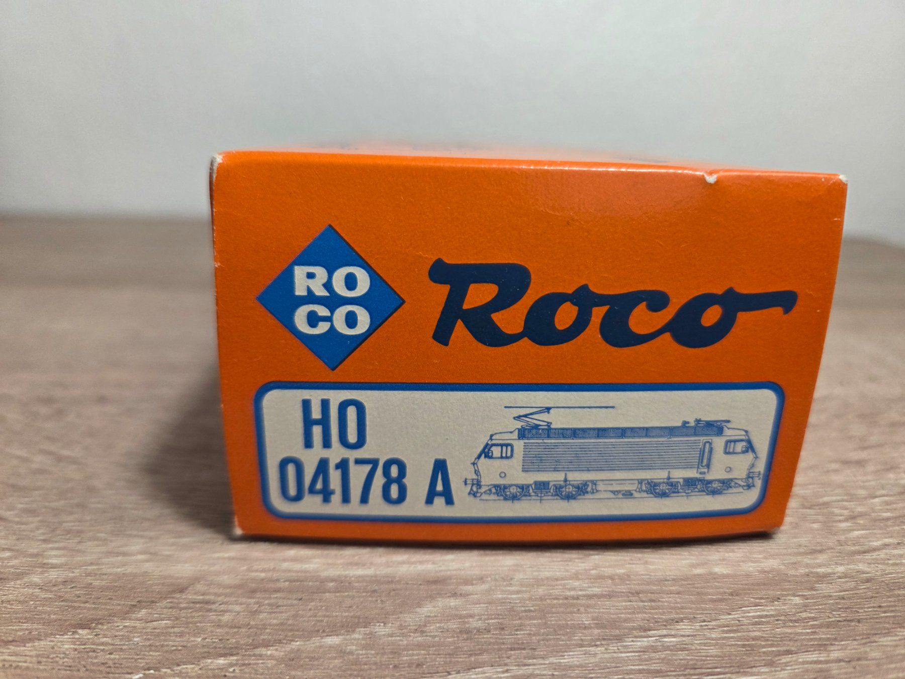 Roco Modelleisenbahnen: Roco 04178 A E-Lok 10102 SBB H0 – Gebraucht aus St-Aubin-Sauges von Lo_Go 7