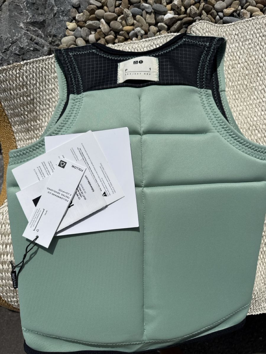 Gilets de sauvetage: Follow Sup oder Surf Weste – Neuf (Voir description) à Utzigen par lou40 1