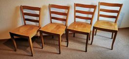 Vintage Beizenstühle 4 Stück / Holz / Horgen Glarus ?