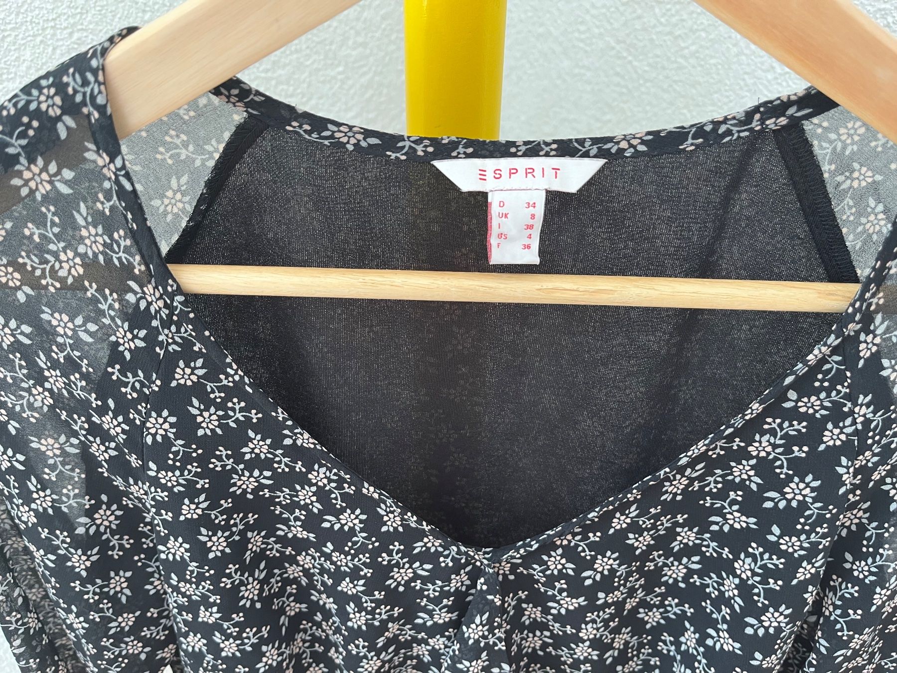 Esprit Kleider: Kleid "Mille-fleur" von Esprit in Gr. 34 – Gebraucht aus Wetzikon ZH von jusc710 1