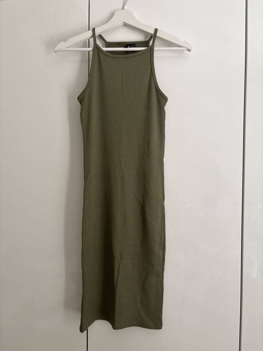 Lots de vêtements: Set aus Sommerkleider – Neuf (Voir description) à Biel/Bienne par adna.sc 2