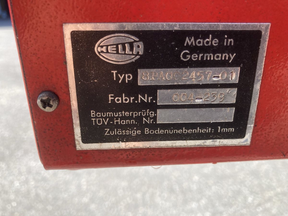 Hella Gutmann Misurare: Hella Scheinwerfereinstellgerät Typ 8PA0 2457-01  – Difettoso da Uerkheim venduto da Dealer-4813 2