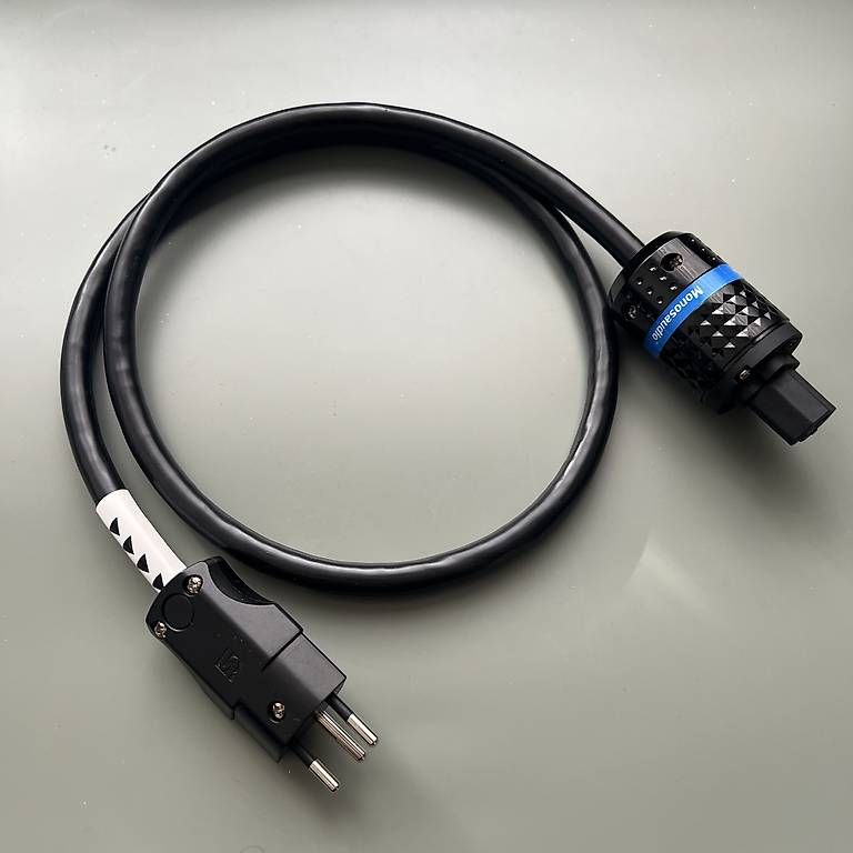 Cavi: MCRU Reinkupfer Netzkabel mit Schweizerstecker 1m – Nuovo e nell'imballaggio originale da Adlikon b.Regensdf venduto da Cabelking_87