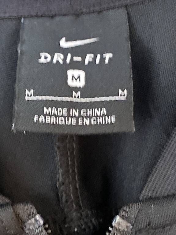 Nike Canottiere & Pantaloni: Paris Saint Germain Trickot Jacke Grösse M – Usato da Oberrohrdorf venduto da Desteny1 1