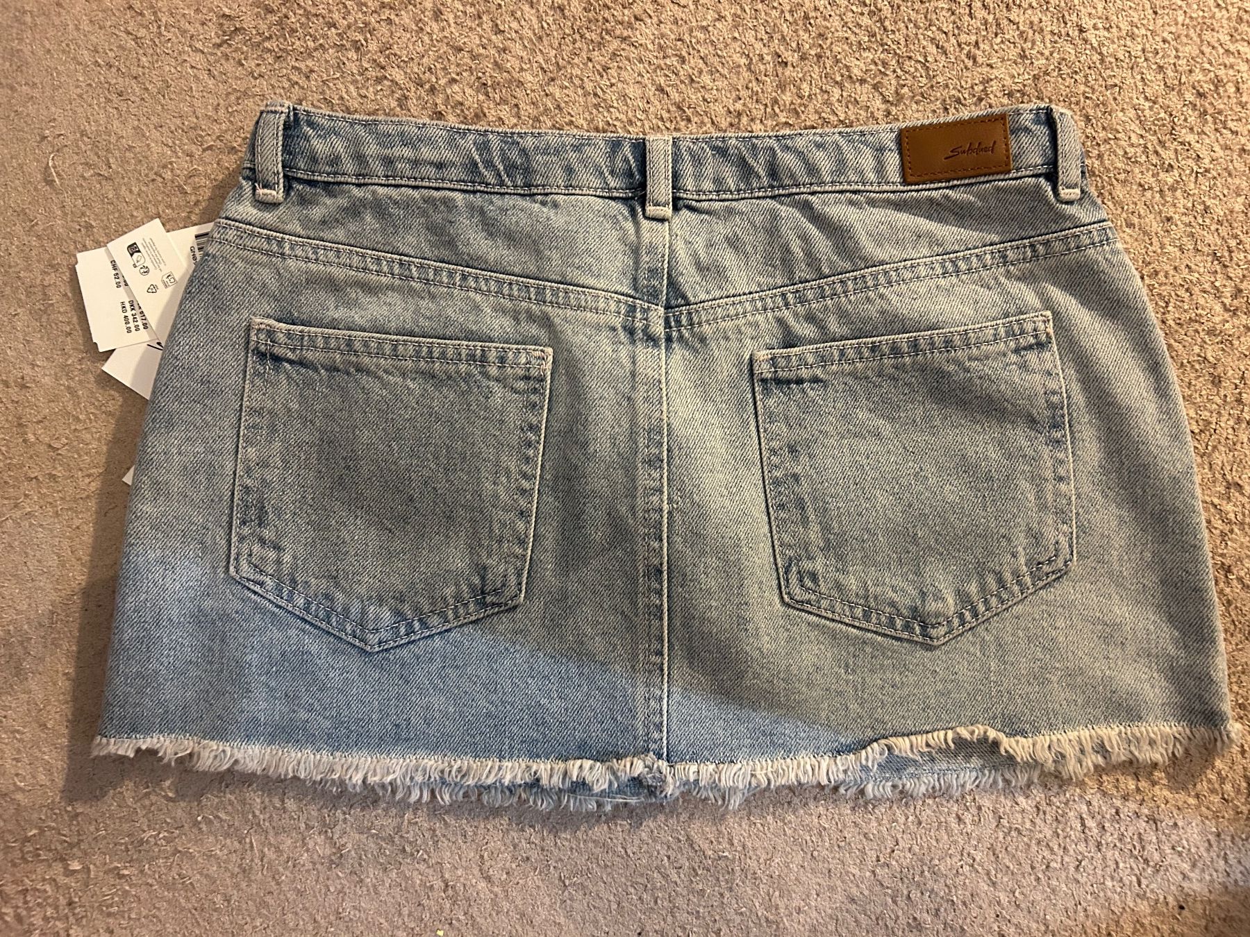 Gonne: Subdued Jeans-Rock Neu – Nuovo e nell'imballaggio originale da Frauenfeld venduto da hannamaria29 1
