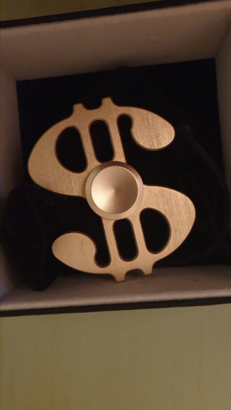 Giochi: Fidget Spinner NEU! – Nuovo e nell'imballaggio originale da Aefligen venduto da Akoni