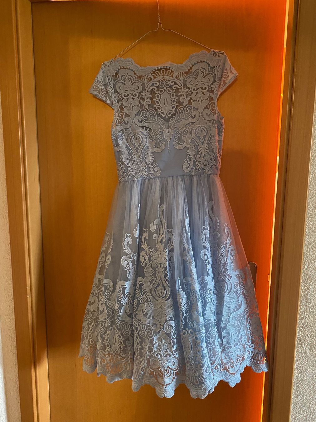 Vestiti: Cocktailkleid aus Spitze von ChiChi – Nuovo (secondo la descrizione) da Gempen venduto da Pampashase 1