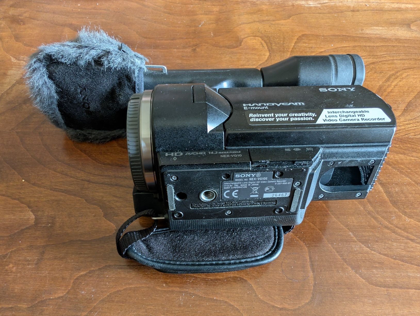 Sony Camcorder: Sony NEX-VG10E Handycam E-mount APS-C - body + accessories – Gebraucht aus Lutry von alex3dfan 1