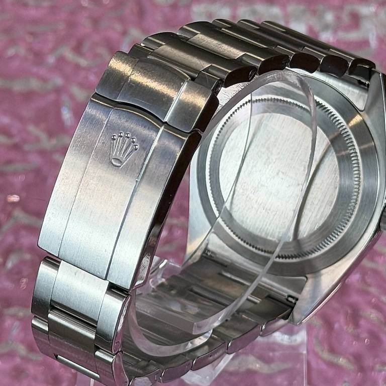 Montres: Rolex Oyster Perpetual "Grape" 39mm 114300 – D'occasion à Genève par minty.watches 8