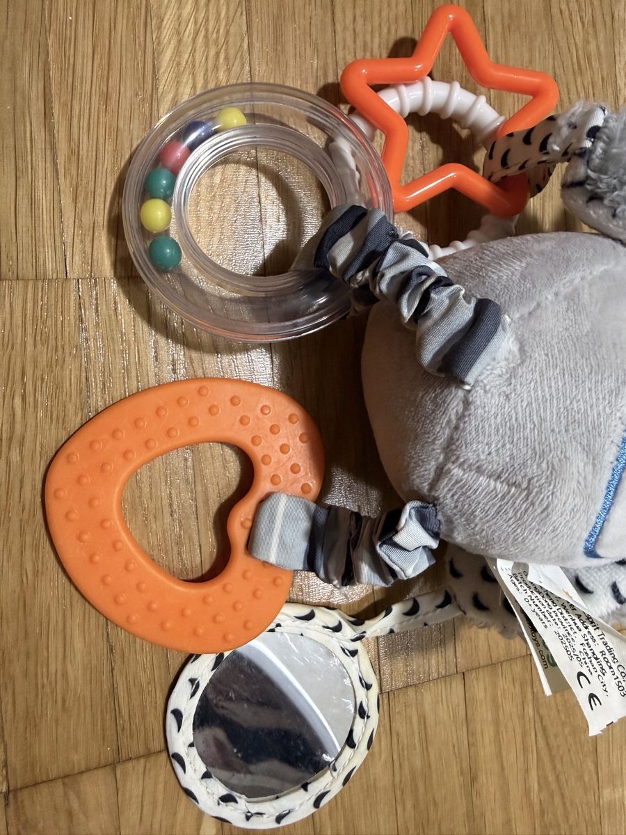 Giocattoli: Happy Monkey Spieltier Pinguin mit Beissring  – Nuovo (secondo la descrizione) da Wettingen venduto da Joelds98 1
