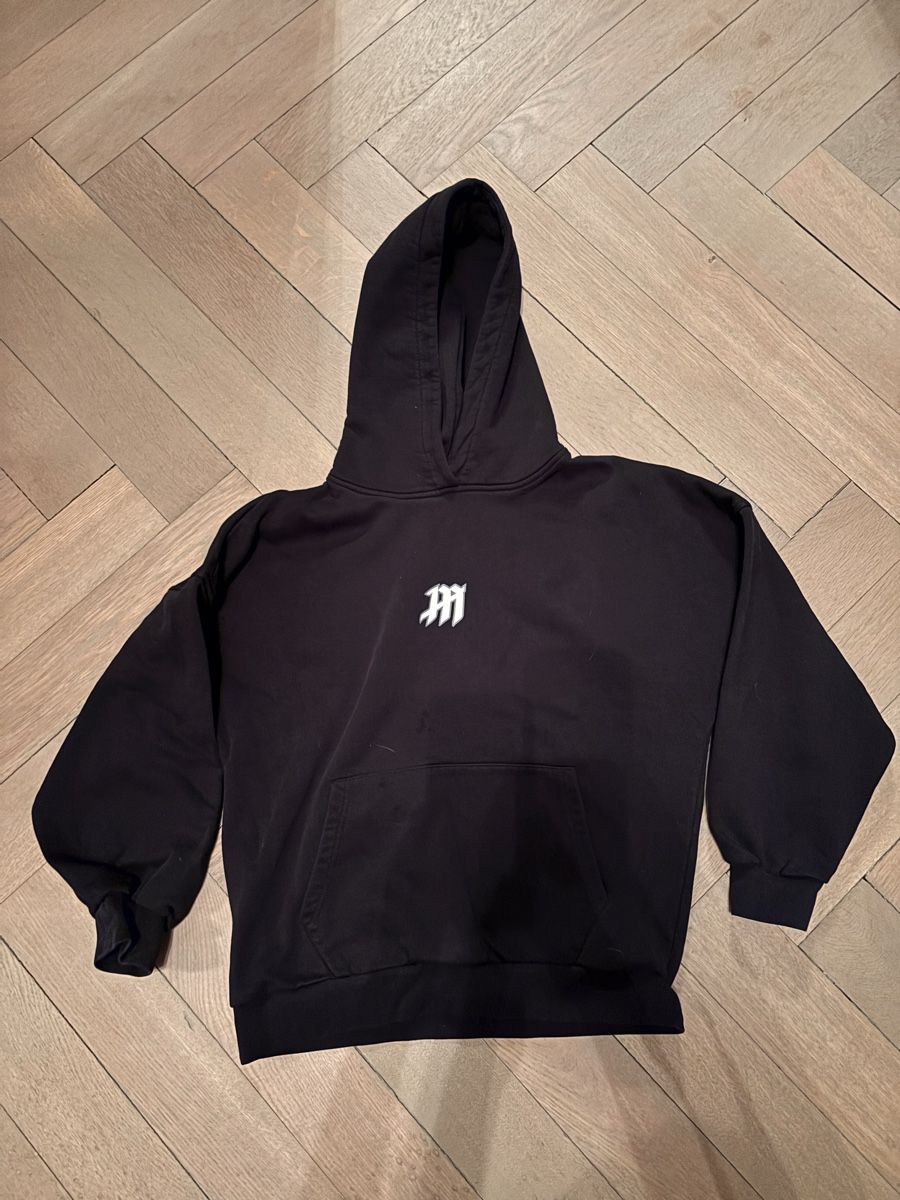 Maglioni & Felpe: Blezza Black Hoodie, Size M - Mickey Mouse Graphic Back – Usato da Ascona venduto da ElfieLove