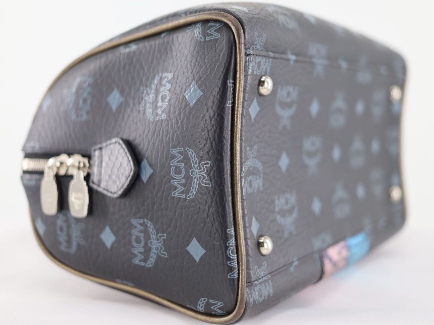 Mcm Altro in  Abbigliamento & Accessori: MCM Mini Boston – Multicolor Lion – Usato da Flawil venduto da HeritageAtelier 9