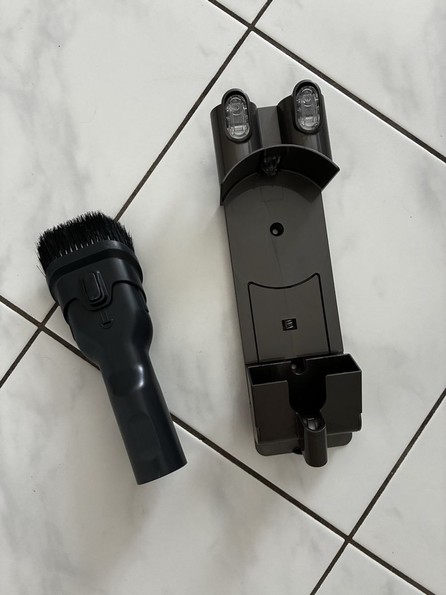 Samsung Aspirapolveri & Accessori: Samsung Akku-Staubsauger – Usato da Basel venduto da cerovijo 1