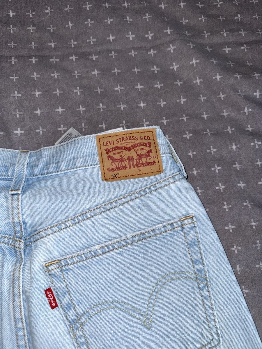 Levi's Jeans: LEVI'S 501 JEANS HELLBLAU – Nuovo (secondo la descrizione) da St. Moritz venduto da ari_9fcv 5