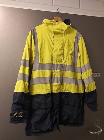 Schutzjacke für Elektriker APC Class 2 EN 61482