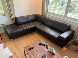 Gepflegtes Ecksofa 260 x 220 cm aus schwarzem Echtleder