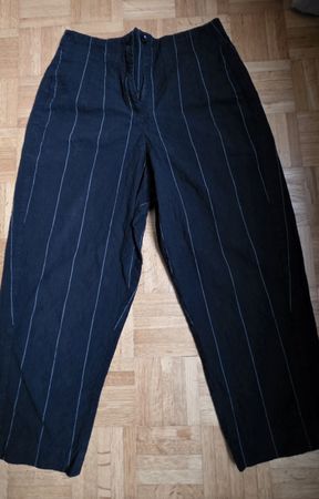 pantalon 3/4 noir rayures