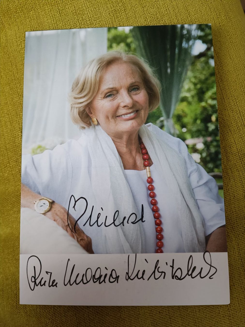 Autografi: Ruth Maria Kubitscheck - signierte Autogrammkarte – Usato da Menziken venduto da Artographs