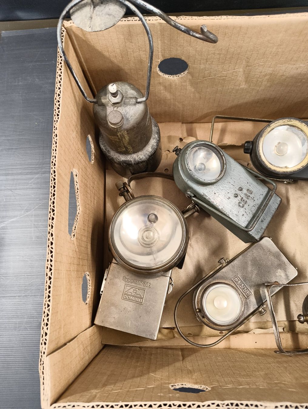 Lampes: 7 Hand und Signallampen – D'occasion à Basel par bk_brockibasel 2