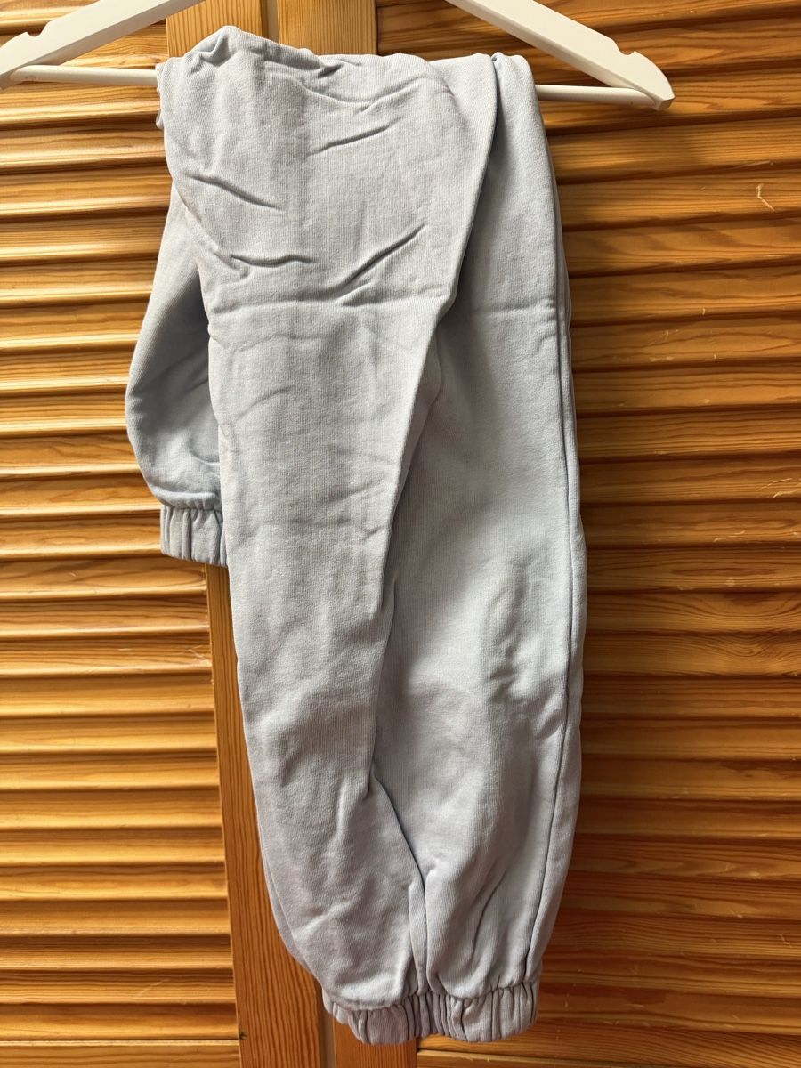 Brandy Melville Pantaloni: Brandy Melville Trainerhose (Hellblau) – Usato da Eschenbach LU venduto da Tatzi1 1
