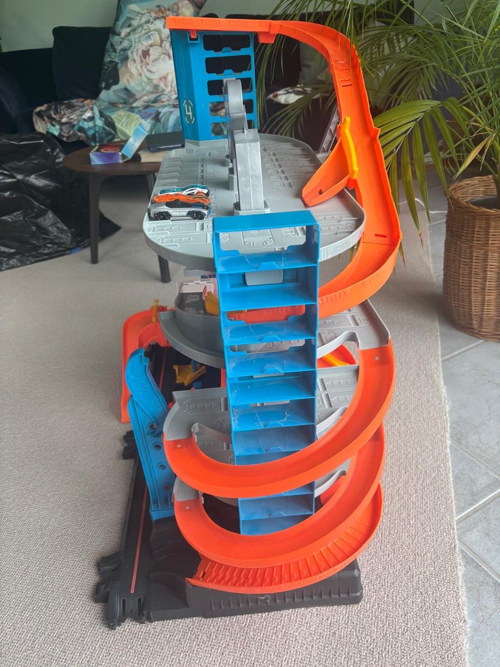 Hot Wheels Spielzeuge: Hotwheels Garage (Bahn) – Gebraucht aus Dürrenroth von a.d.s 1