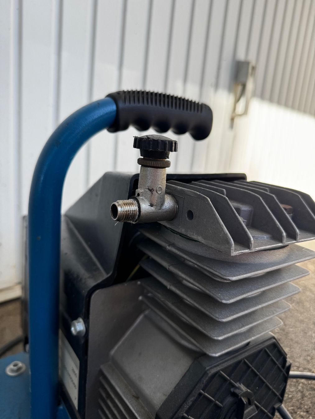 Kompressoren: Druckluft Kompressor – Gebraucht aus Derendingen von nini.22 4