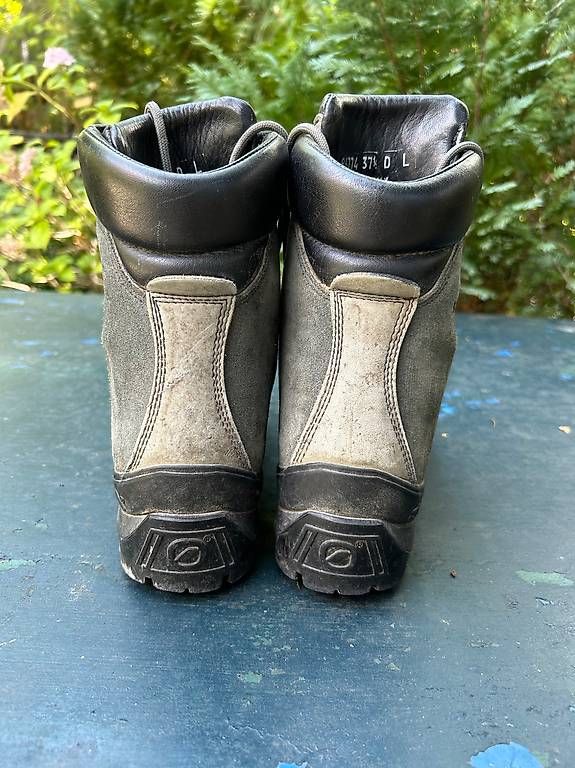 Scarpa Scarpe da donna: Scarpa Classic Leder-Wanderschuhe  Grösse / Size 37.5 – Usato da Zürich venduto da rin_9xsc 1