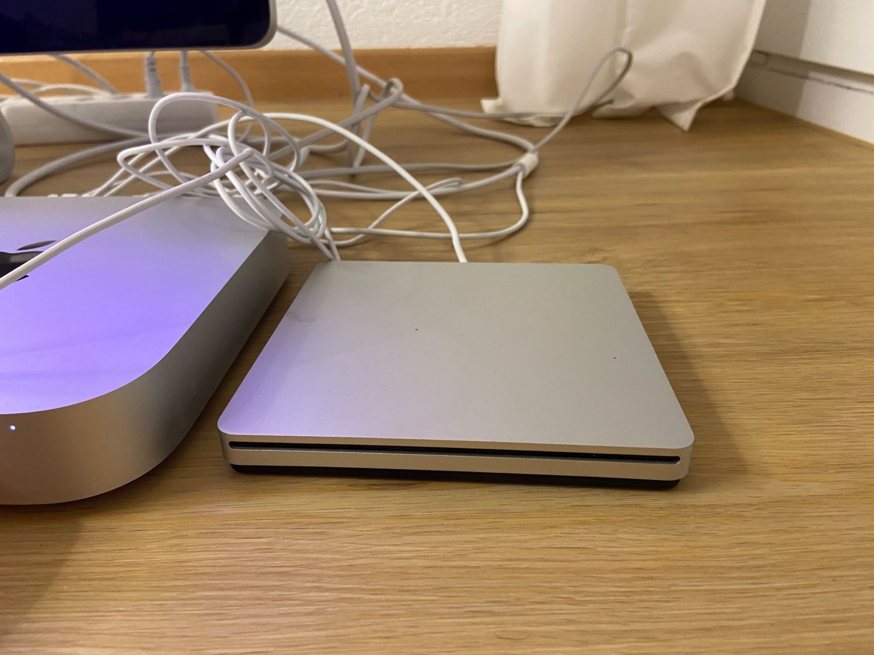 Apple PC: Mac Bundle mit Mac Mini, Thunderbolt Display und Zubehör – Usato da Schwarzenburg venduto da Maxipriest 4
